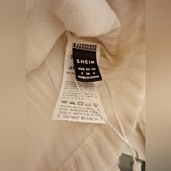 Top - Picture 2 of 4